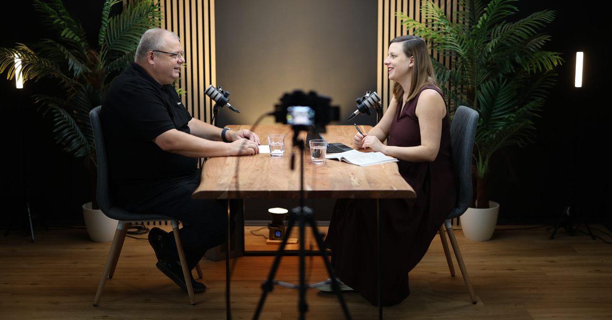 HR mezi paragrafy: nový podcast, který vám ušetří čas nejen se zákoníkem práce